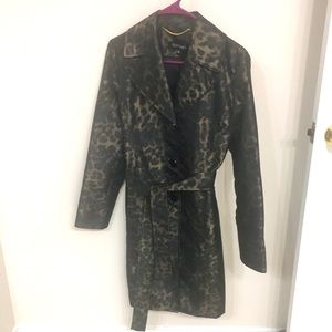 Ellen Tracy animal print rain coat, belt, pockets, size Petite Small